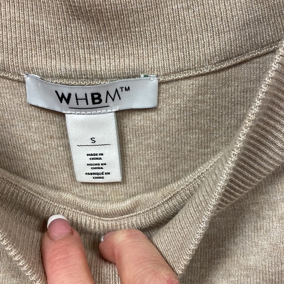 White House Black Market shoulder thin Sweater. - Picture 2 of 3